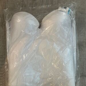 36 C Never used Never opened Felinco NWT originally $79.00